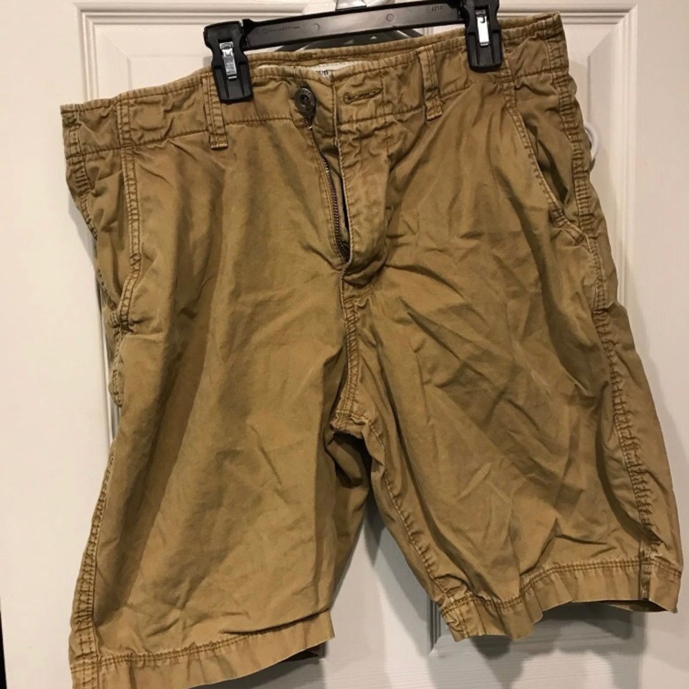 American Eagle men’s shorts